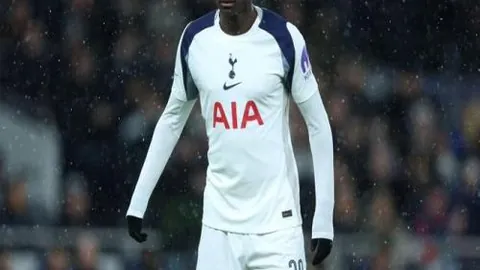 英格兰大胜爱尔兰四球，新星首秀立功，卡斯利临危受命显神威！